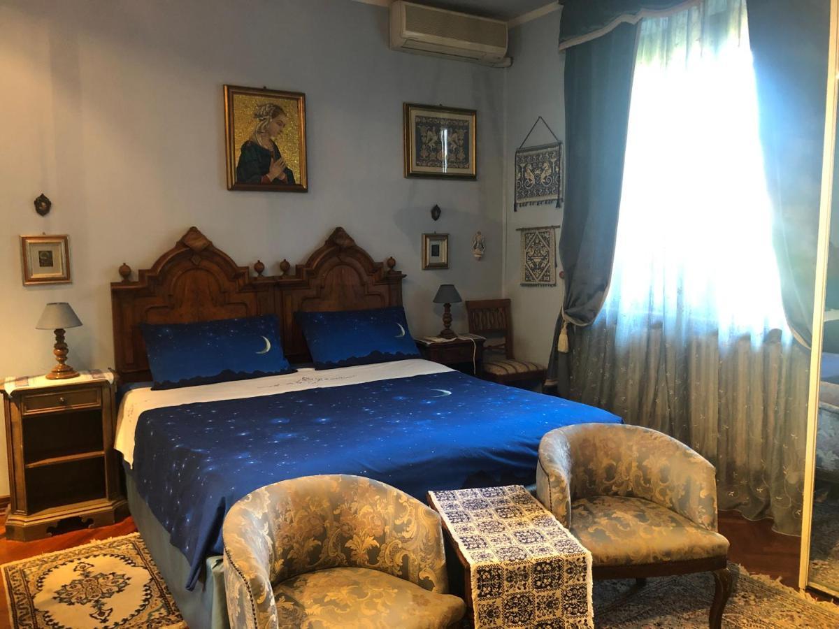 Les Fleurettes Bed & Breakfast *